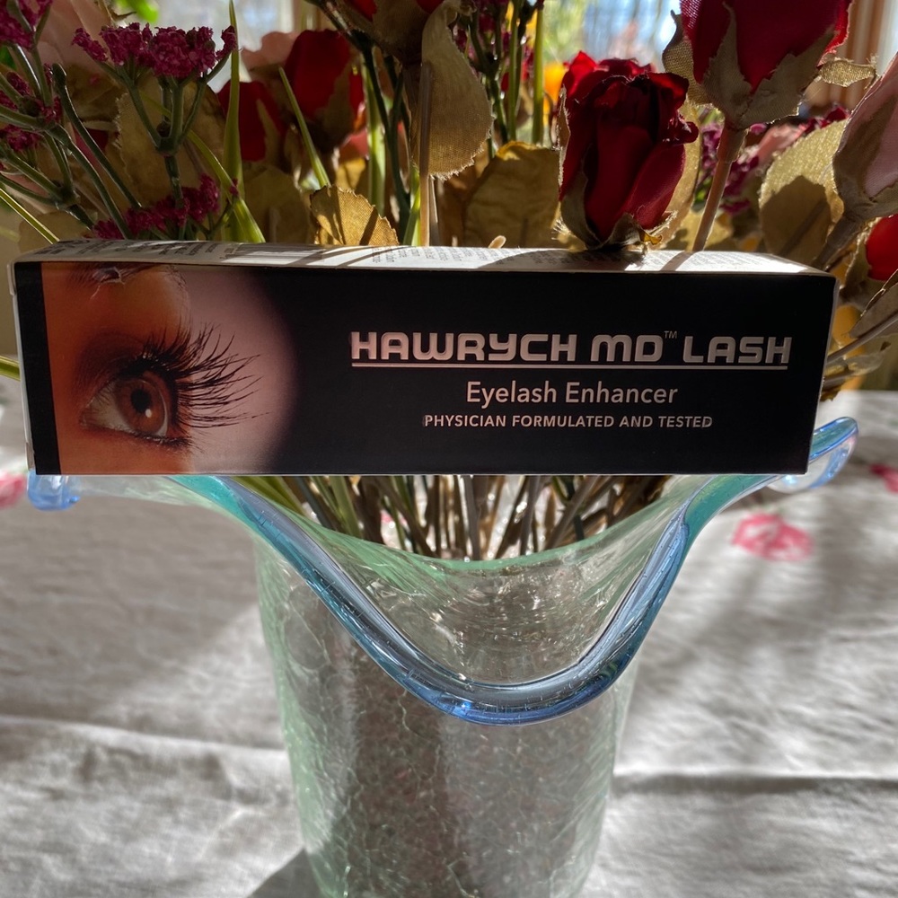 New in box Hawrych MD Lash eyelash extender